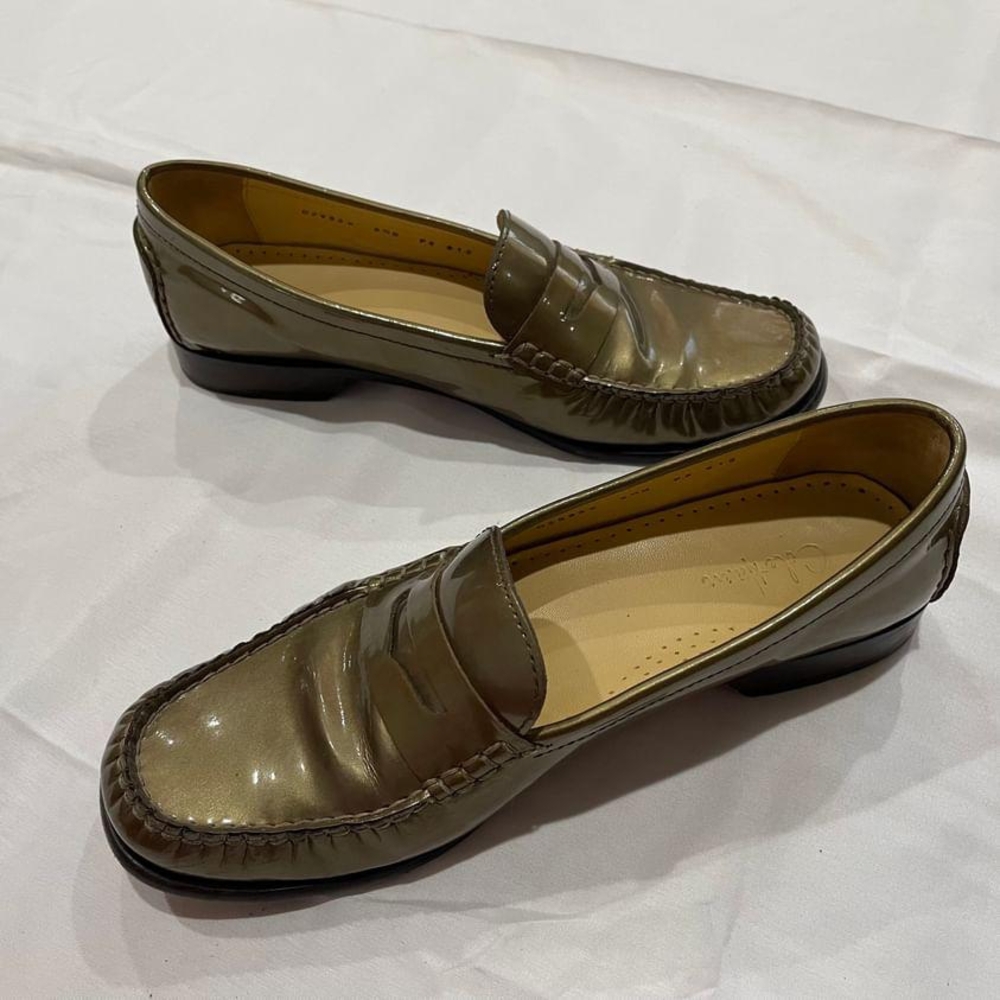 Elegant Olive Green Women's Loafers